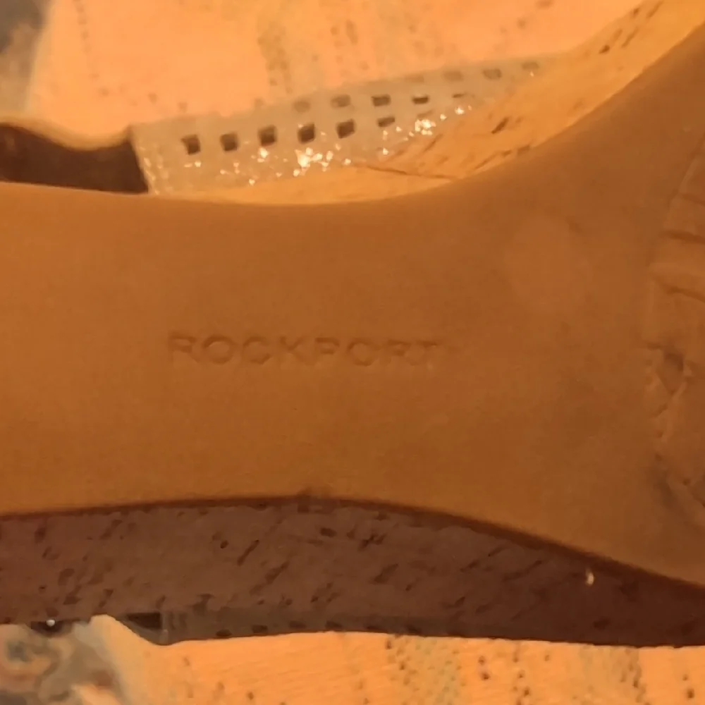 Rockport Briah Perforated Sandals Wedge Slingback Shiny Beige Size 5.5